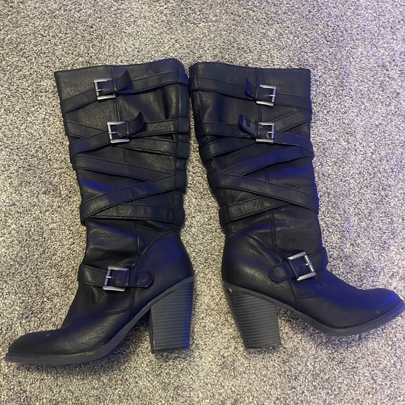 Madden Girl Boots - Picture 4 of 5